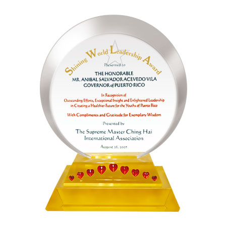 Shining World Leadership Award